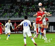 郭晶晶与霍,启刚甜蜜牵,观影笑颜灿,万博体育,Manbetx官网,万博体育平台,万博体育app下载