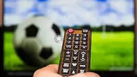 粉丝盛赞Baby饰演教师，热搜却翻车：演了多年仍被吹捧